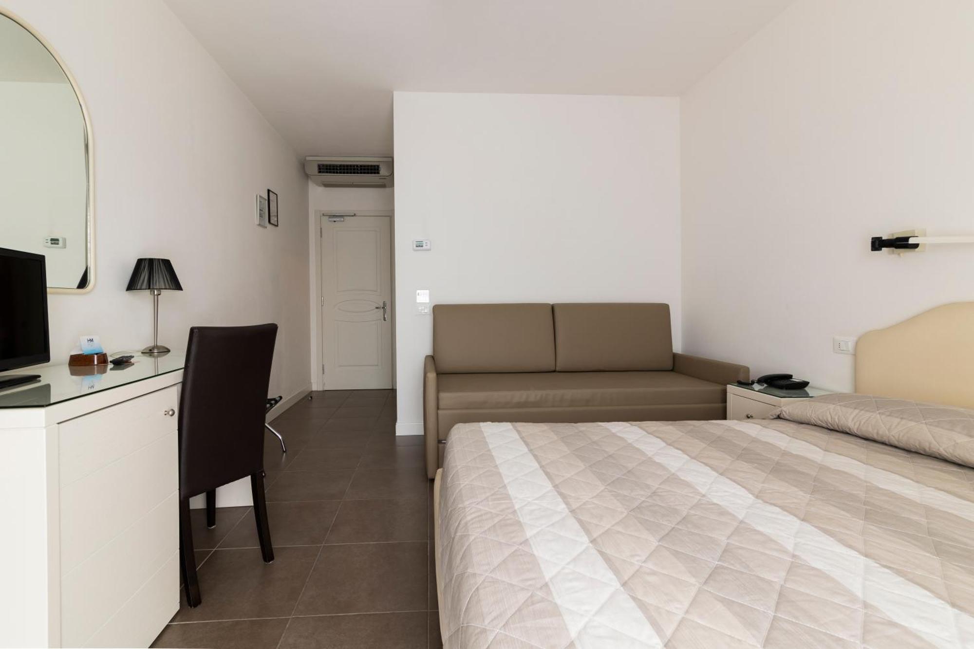 Miami Hotel 3*